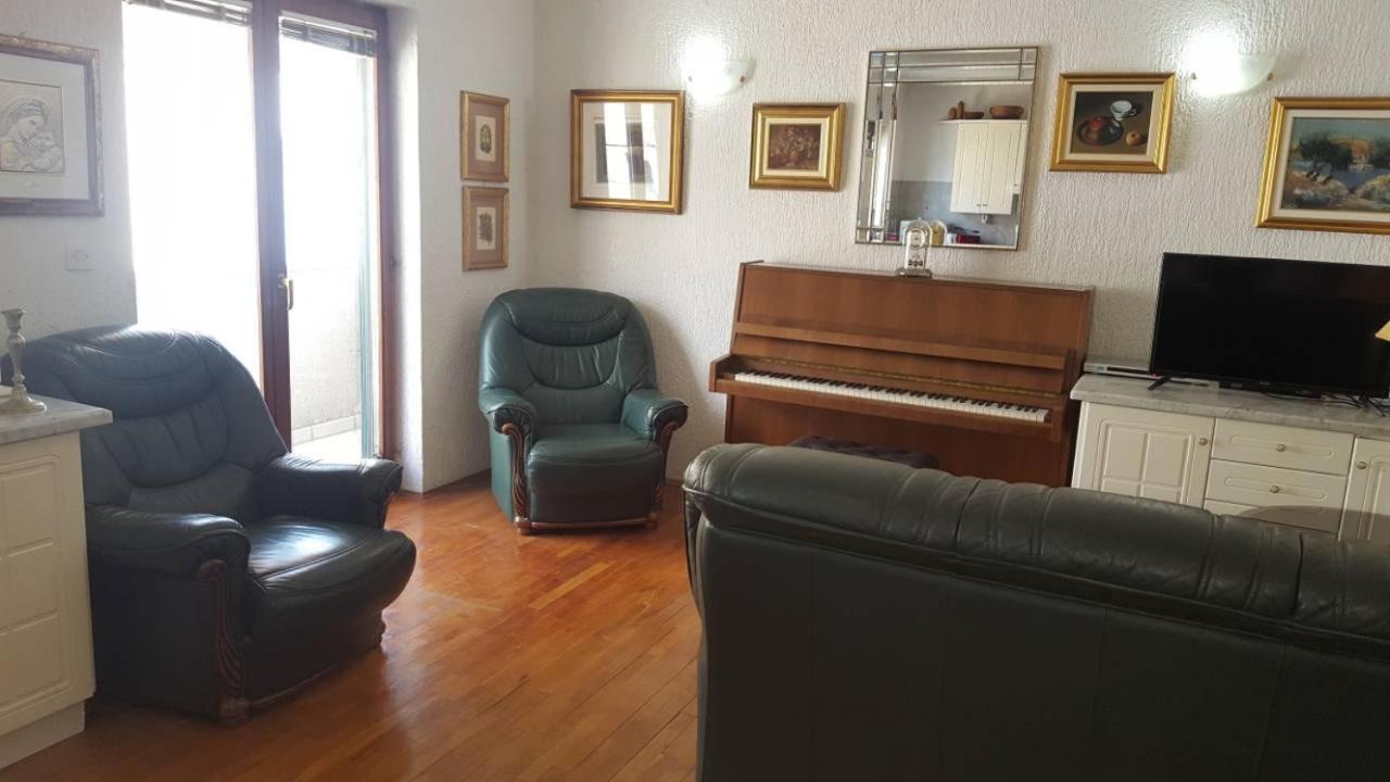 Apartment Sara 피로바츠 외부 사진